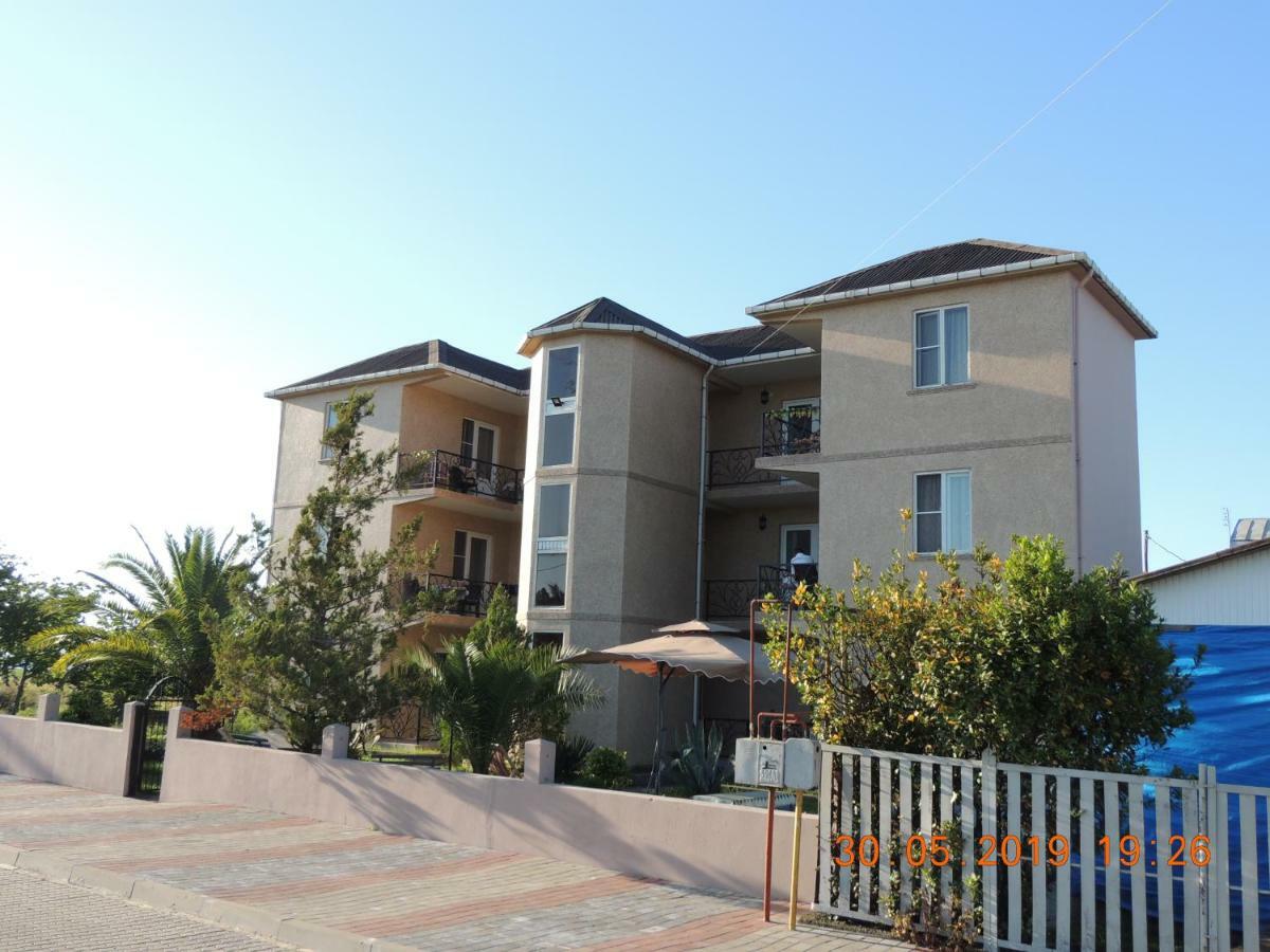 Nika Inn 코불레티 외부 사진