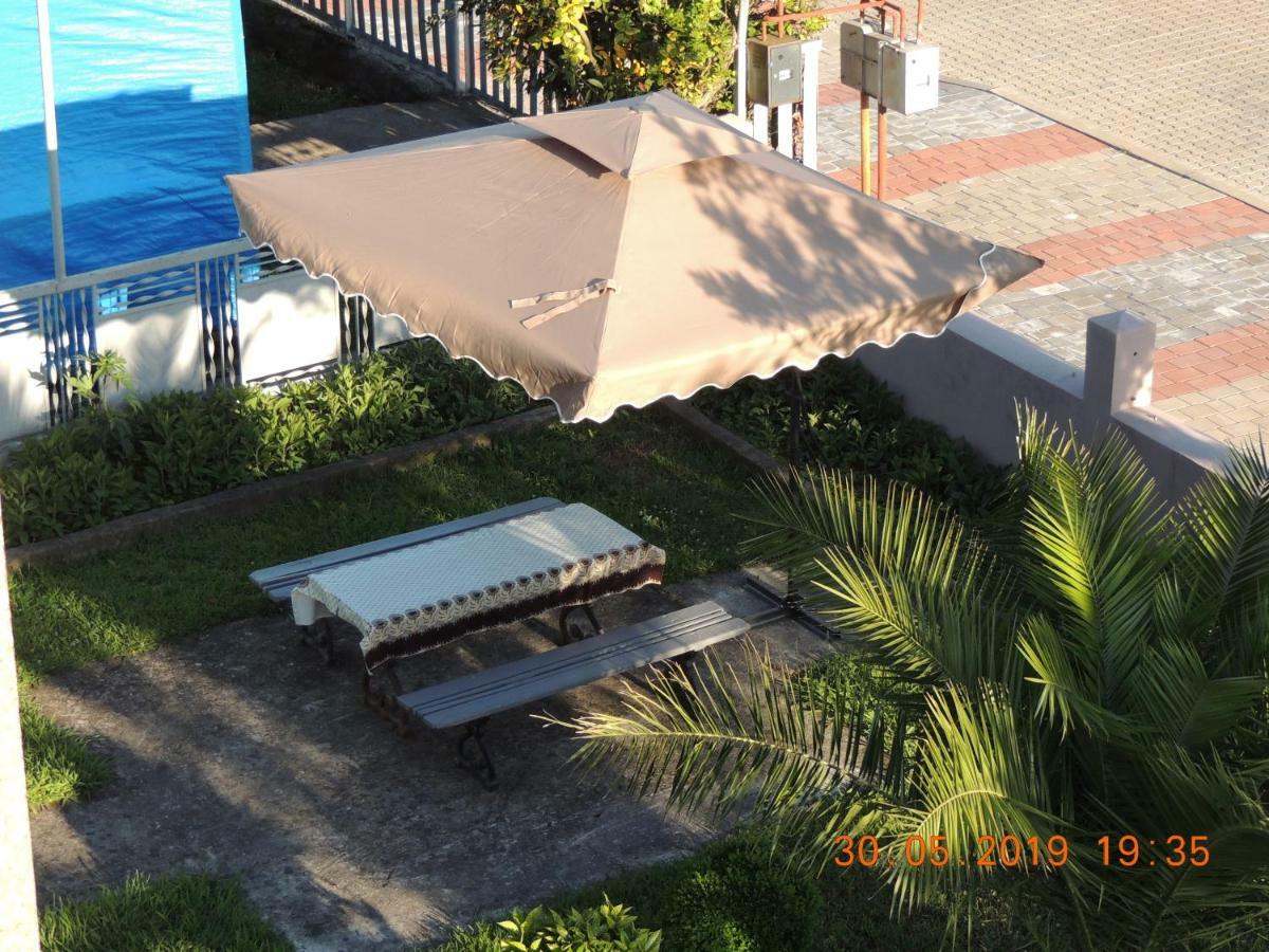 Nika Inn 코불레티 외부 사진